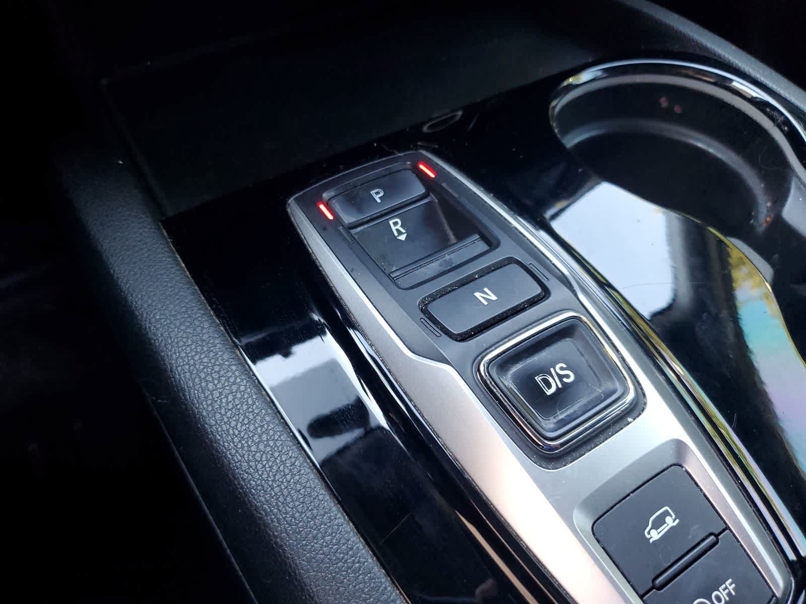 Used 2019 Honda Pilot Touring image 16