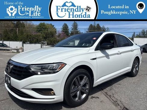 Used 2019 Volkswagen Jetta R-Line w/ R-Line Cold Weather Package FWD image 1