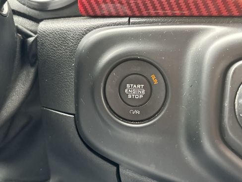 Certified 2020 Jeep Wrangler Unlimited Sahara AWD/4WD image 22