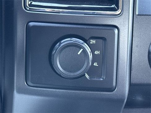 Certified 2020 Ford F150 XLT w/ Equipment Group 302A Luxury image 31