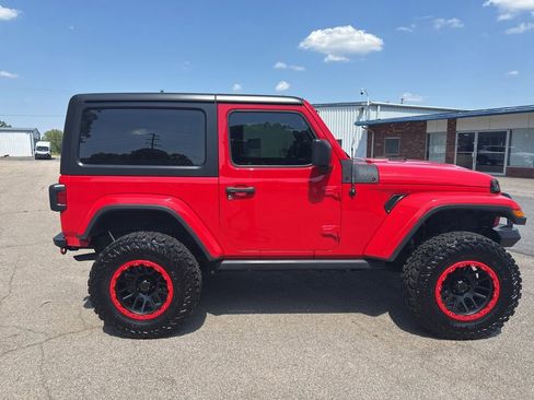 Used 2019 Jeep Wrangler Sport AWD/4WD image 6