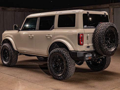 Used 2025 Ford Bronco Outer Banks image 7