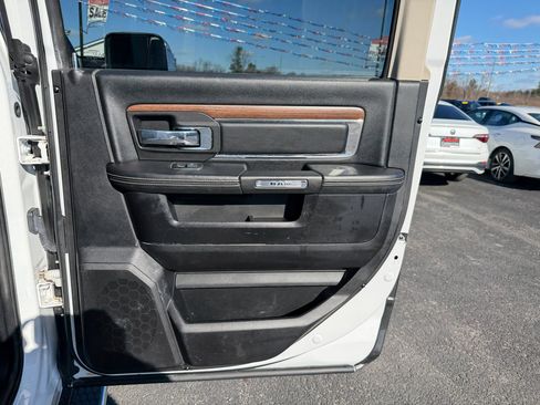 Used 2014 RAM 2500 Laramie image 18