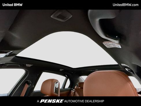 Used 2025 BMW 760i xDrive AWD/4WD image 12