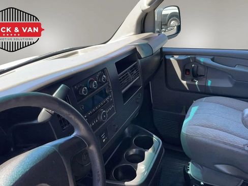 Used 2013 Chevrolet Express 2500 RWD image 28