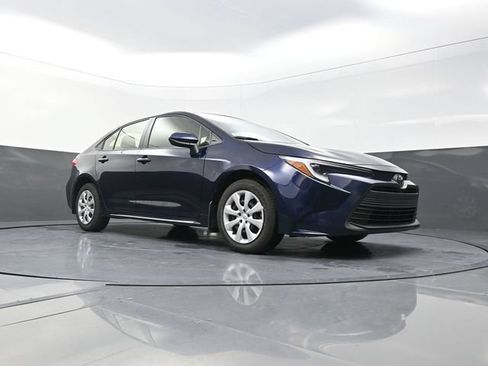 Used 2026 Toyota Corolla LE FWD image 30