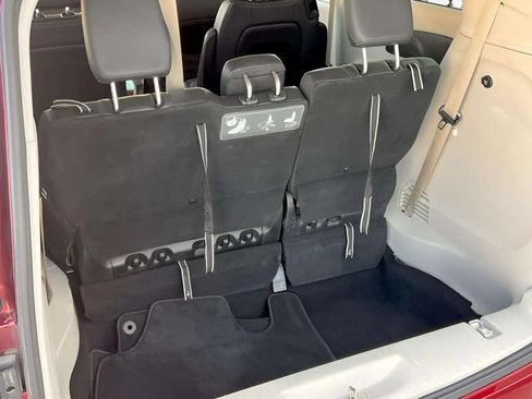 Used 2019 Chrysler Pacifica Touring-L FWD image 13