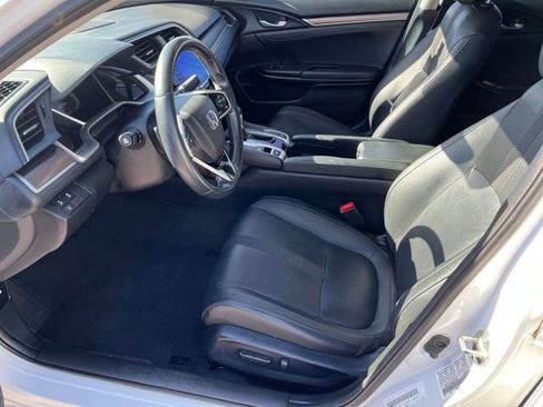 Used 2020 Honda Civic Touring image 3