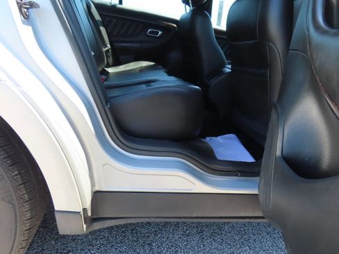 Used 2015 Ford Taurus Limited FWD image 15