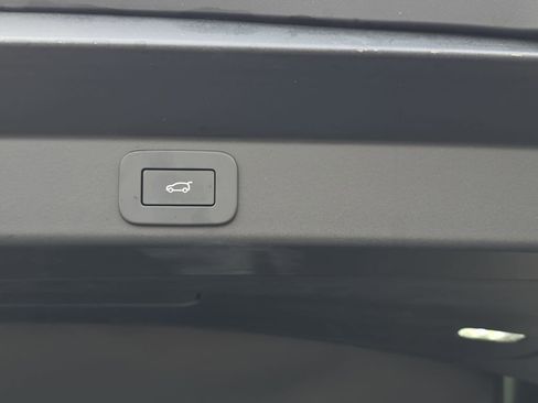 New 2026 Land Rover Range Rover Sport Dynamic SE AWD/4WD image 13