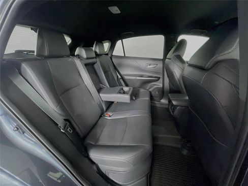 Used 2023 Toyota Venza Limited image 29