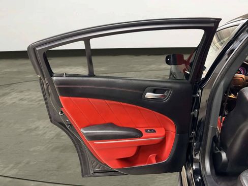 Used 2019 Dodge Charger Scat Pack w/ Plus Group RWD image 19