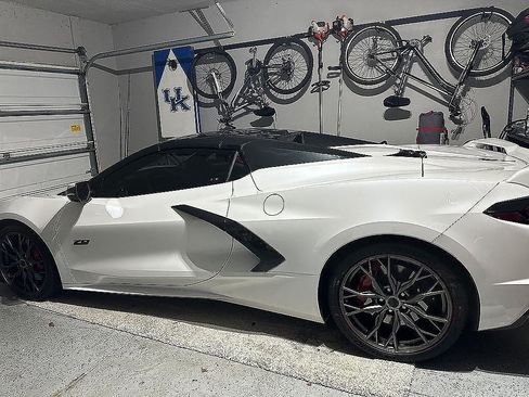 Used 2023 Chevrolet Corvette Stingray Premium Conv w/ Z51 Performance Package RWD image 1