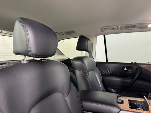 Used 2024 Nissan Armada SL w/ Captain's Chairs Package image 32