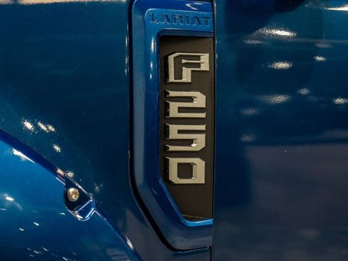 Used 2022 Ford F250 Lariat w/ Chrome Package image 52