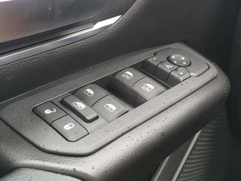 New 2026 RAM 1500 4x4 Crew Cab image 23