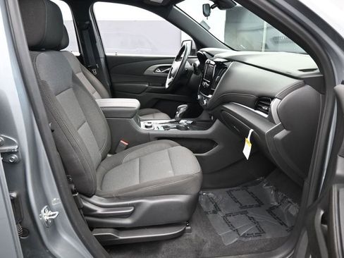 Used 2023 Chevrolet Traverse LT FWD image 41