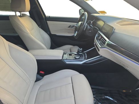Used 2020 BMW 330i Sedan w/ Premium Package RWD image 18