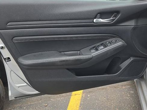 Used 2019 Nissan Altima 2.5 S image 12