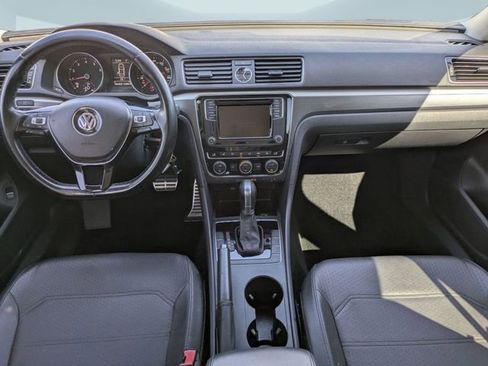 Used 2017 Volkswagen Passat 1.8T R-Line FWD image 15