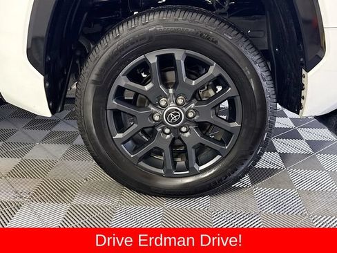Used 2023 Toyota Tundra Platinum AWD/4WD image 4