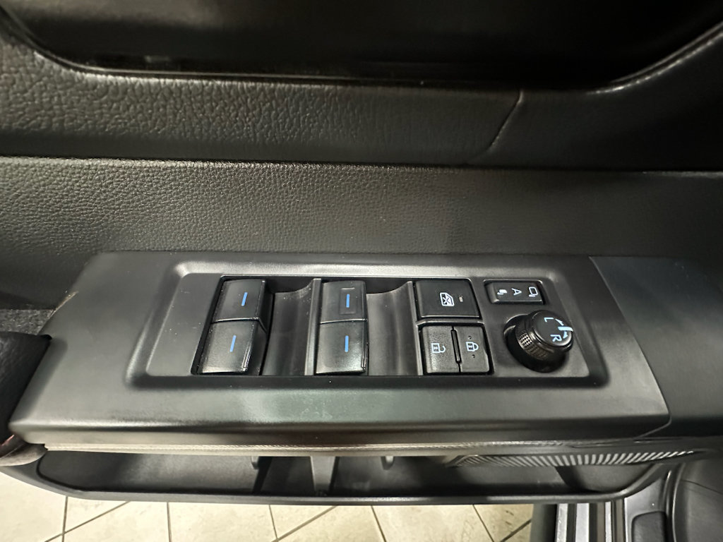 Used 2024 Toyota Tundra Limited AWD/4WD image 25