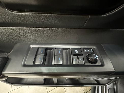 Used 2024 Toyota Tundra Limited AWD/4WD image 25