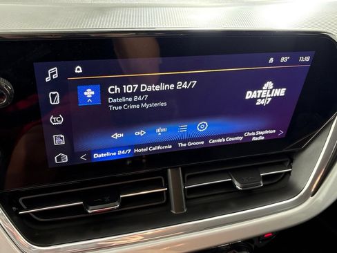 Used 2025 Chevrolet Trax LT w/ LT Convenience Package FWD image 33