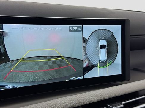 Used 2025 Hyundai Tucson Limited image 23