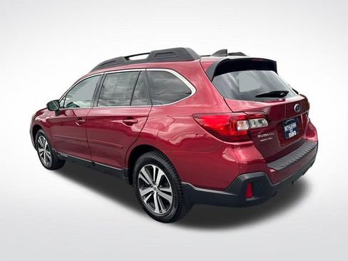 Used 2018 Subaru Outback 3.6R Limited AWD/4WD image 3