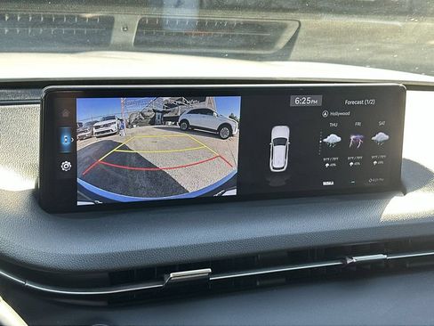 Used 2023 Genesis GV70 2.5T w/ Select Package AWD/4WD image 21