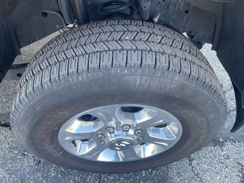 Used 2024 RAM 2500 Big Horn w/ Bed Utility Group image 17