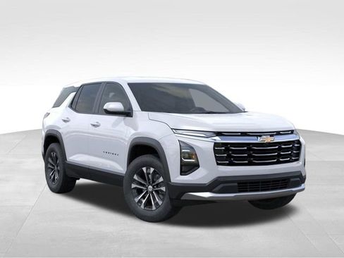 New 2026 Chevrolet Equinox LT w/ Convenience Package II AWD/4WD image 7