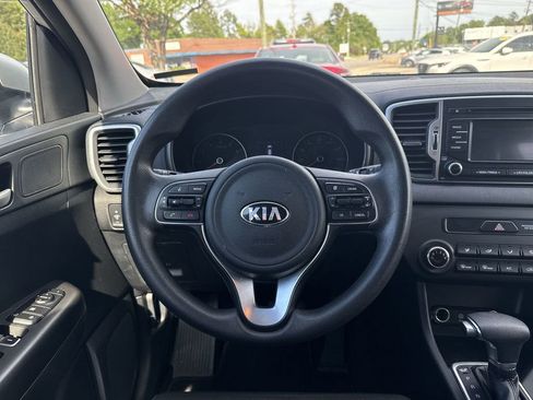 Used 2018 Kia Sportage LX AWD/4WD image 14