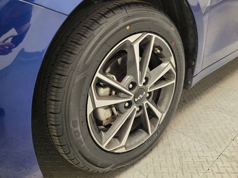 Used 2024 Kia Forte LXS FWD image 31