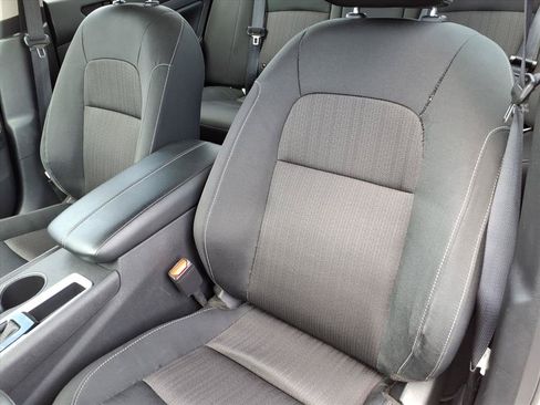 Used 2025 Nissan Altima 2.5 SV FWD image 18