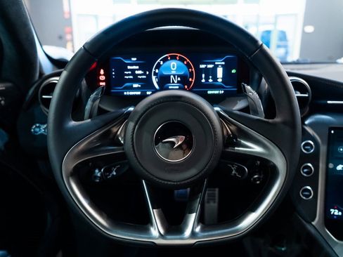 Used 2026 McLaren 750S image 5