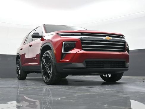 New 2026 Chevrolet Traverse LT w/ LPO, Floor Liner Package FWD image 43