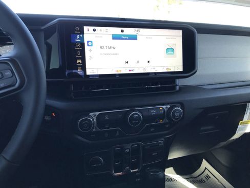 New 2025 Jeep Gladiator Sport image 27