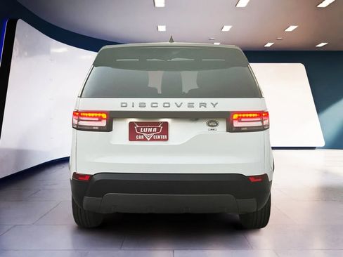 Used 2019 Land Rover Discovery SE image 4