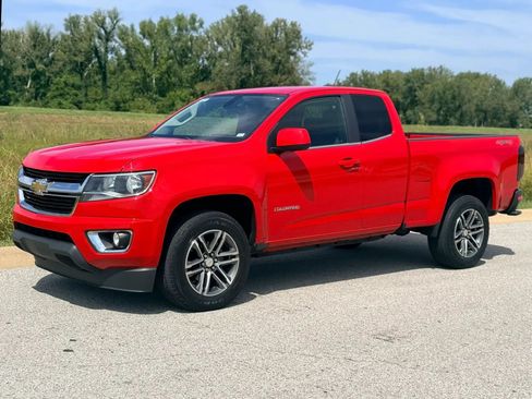 Used 2020 Chevrolet Colorado LT w/ LT Convenience Package AWD/4WD image 12