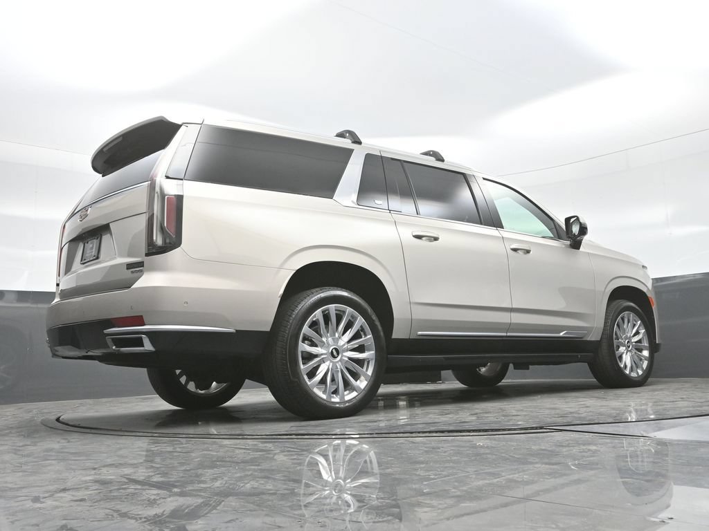 Certified 2024 Cadillac Escalade ESV Premium Luxury AWD/4WD image 29
