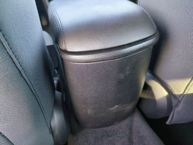Used 2011 Chrysler 200 Touring FWD image 13