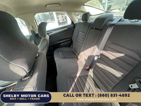 Used 2019 Ford Fusion SE image 15