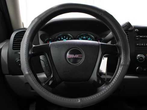 Used 2009 GMC Sierra 2500 W/T AWD/4WD image 10