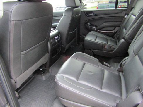 Used 2017 GMC Yukon SLT AWD/4WD image 7