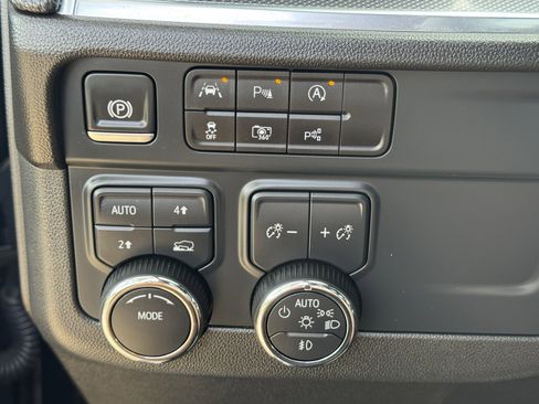 Used 2025 Chevrolet Tahoe RST w/ Comfort Package image 25