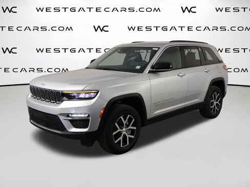 Used 2025 Jeep Grand Cherokee Limited w/ Trailer Tow Package AWD/4WD image 1