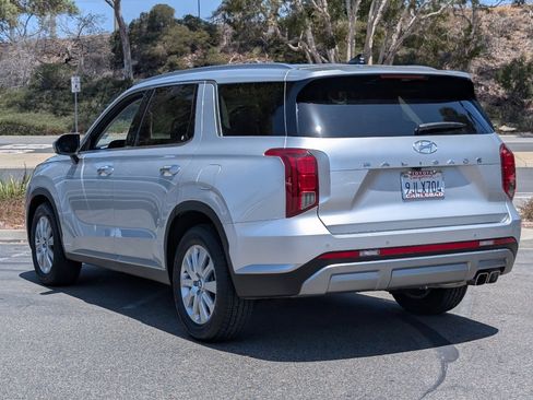 Used 2024 Hyundai Palisade SEL FWD image 13