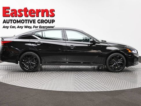 Used 2023 Nissan Altima 2.5 SR w/ SR Premium Package AWD/4WD image 4